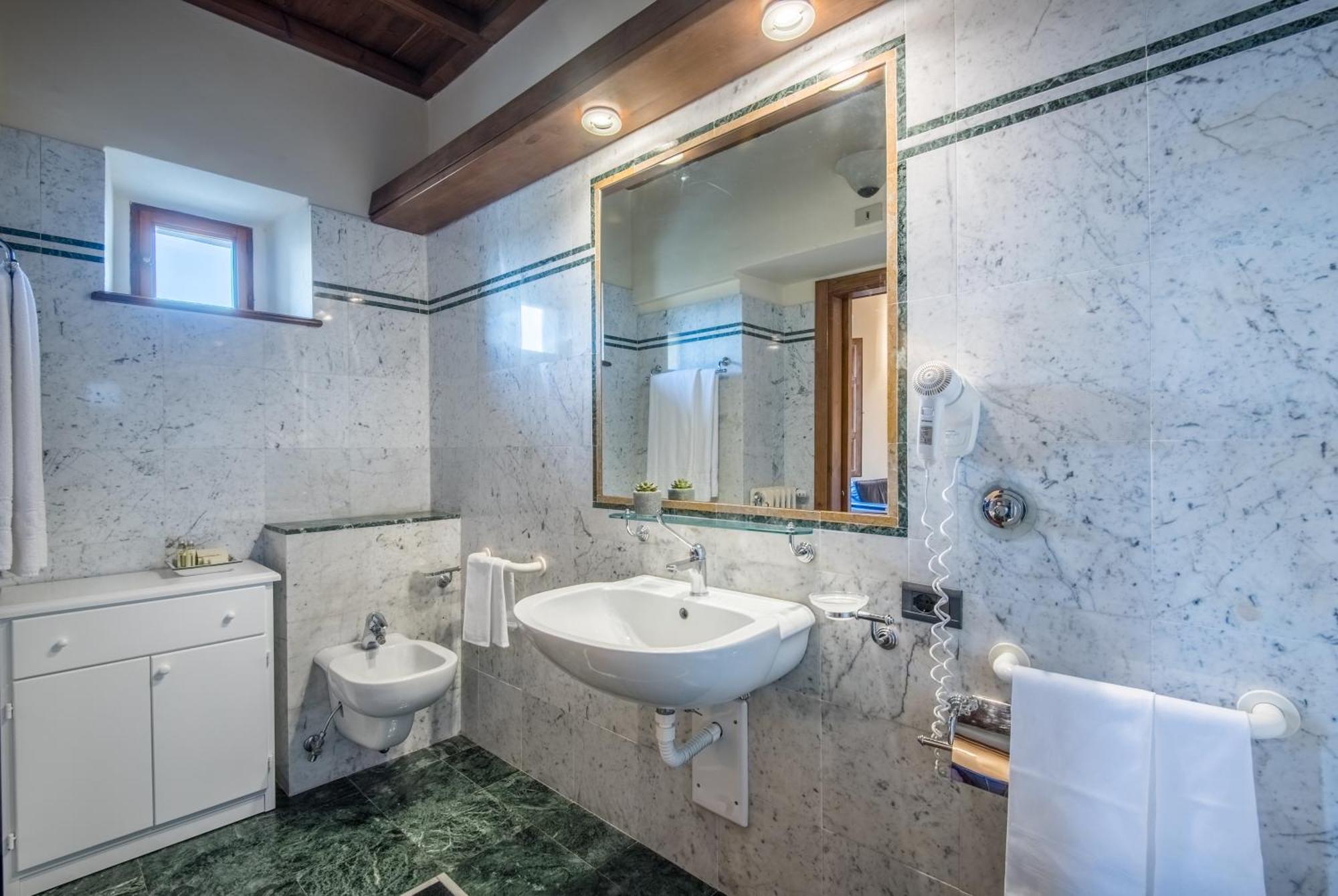 Hotel Palazzo Squarcialupi 카스텔리나인키안티 외부 사진